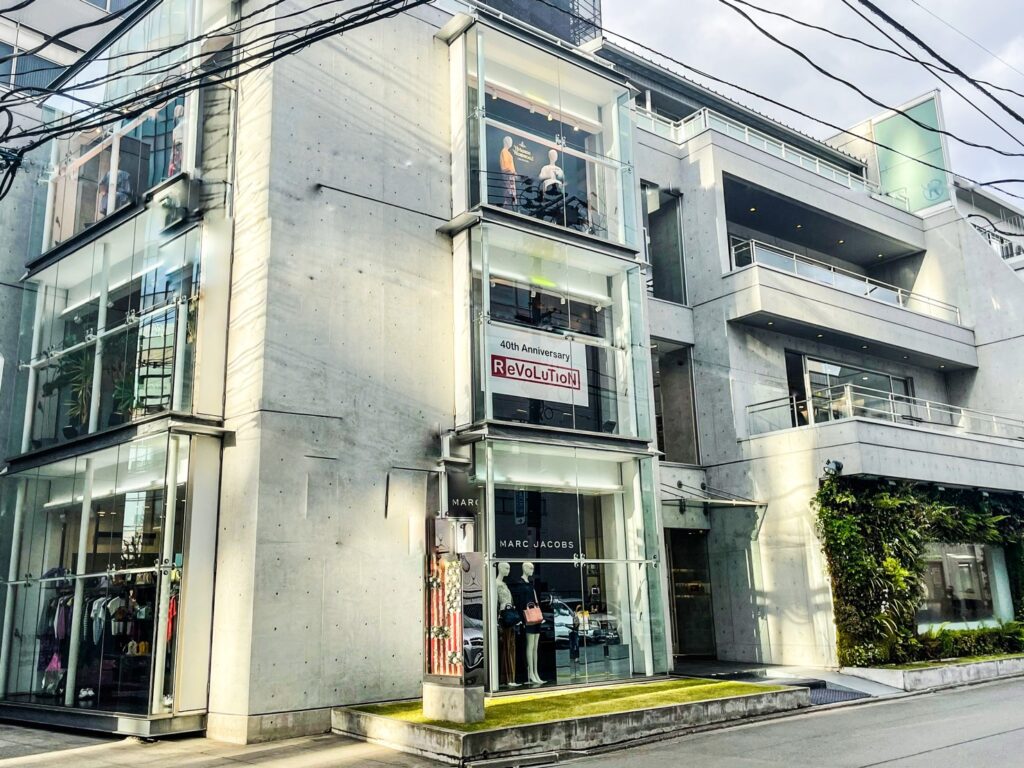 仙台のファッションビルであるリヴォリューションビル