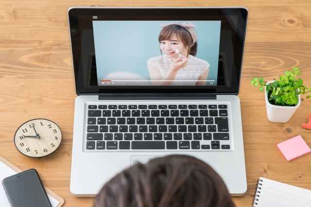 チャットレディ,ライバー