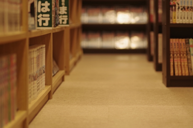 漫画喫茶の廊下